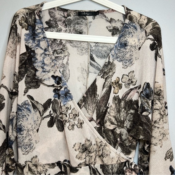 BKE metallic wrap floral kimono style Top short sleeve Sz L Boho Flowy Romantic - Picture 4 of 12